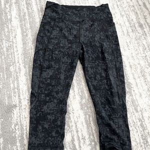 EUC Sweaty Betty Capri Leggings